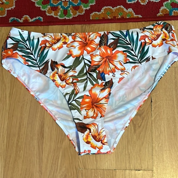 SHEIN Other - SHEIN Floral Plus Size Bikini Bottoms Size 4XL NWOT